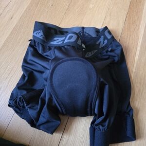 Zoic Boys Padded Bike Shorts Sz M